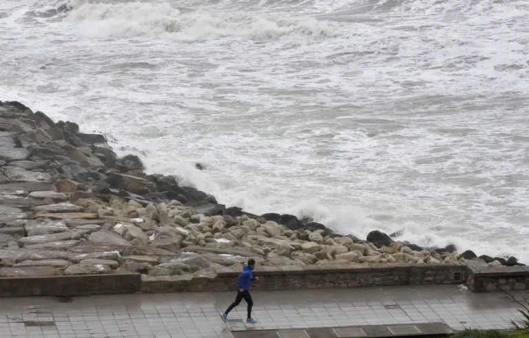 Rige una alerta amarilla por fuertes vientos en varias localidades de la costa bonaerense
